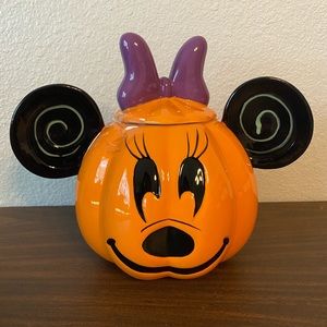 Disney Halloween Minnie Mouse Pumpkin Cookie Jar New 2022